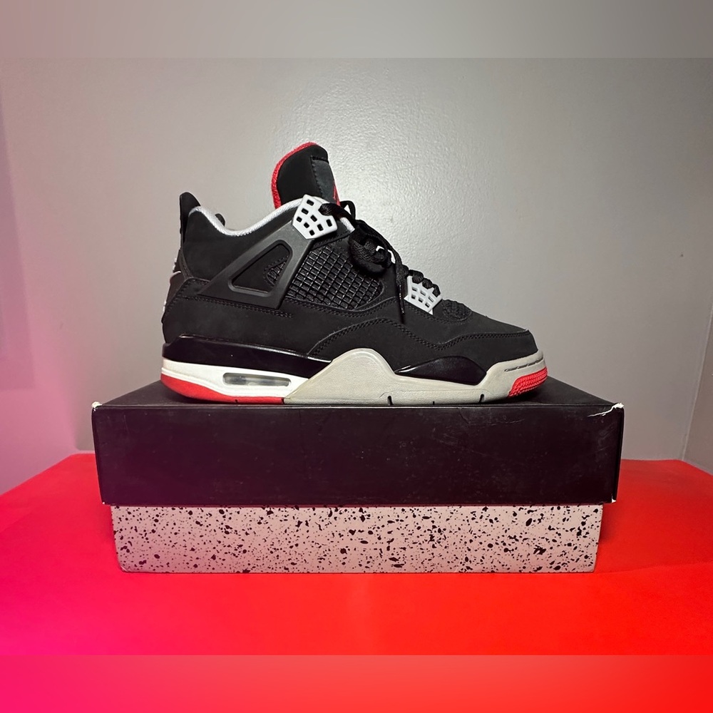Size 9 - Jordan 4 Retro OG Bred 2019